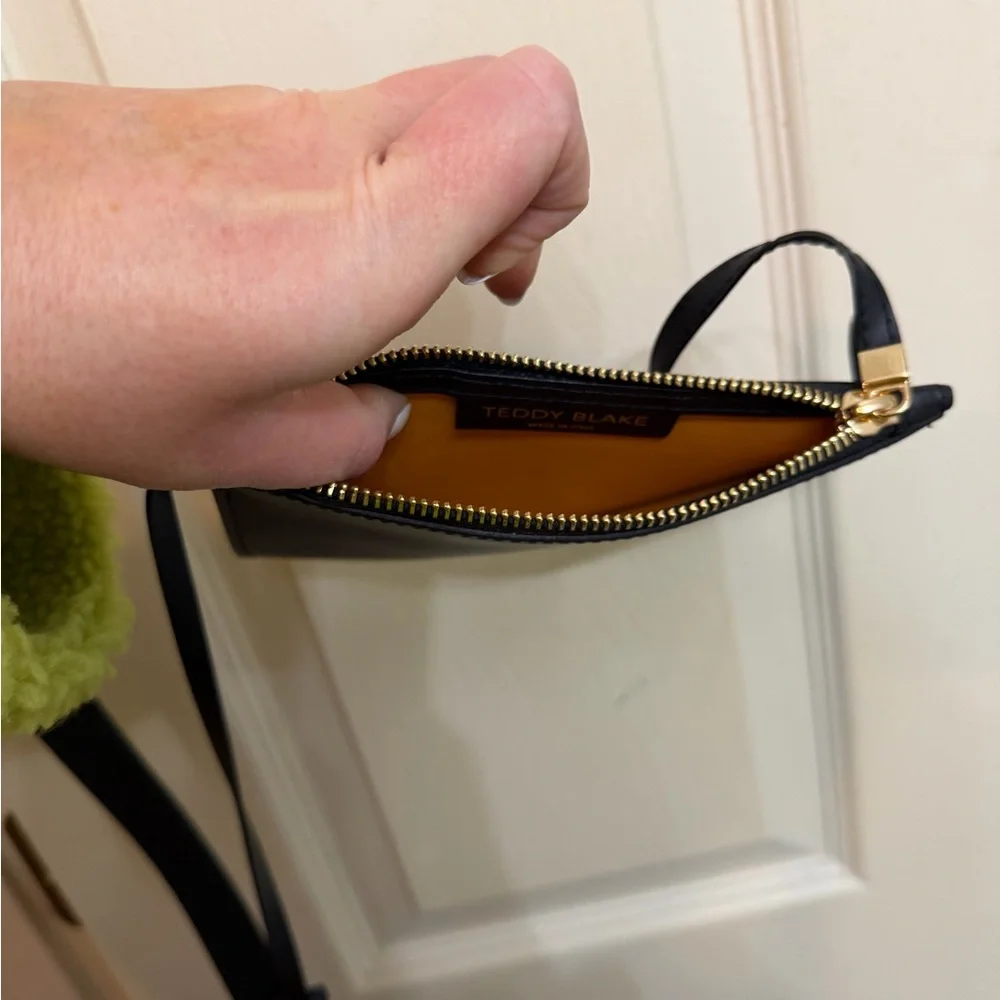 Teddy Blake Black Leather Drawstring Crossbody Bag - Picture 7 of 7